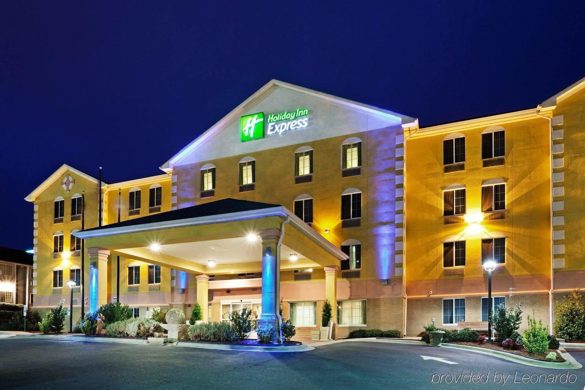 Holiday Inn Express Charlotte West - Gastonia By Ihg Exterior photo